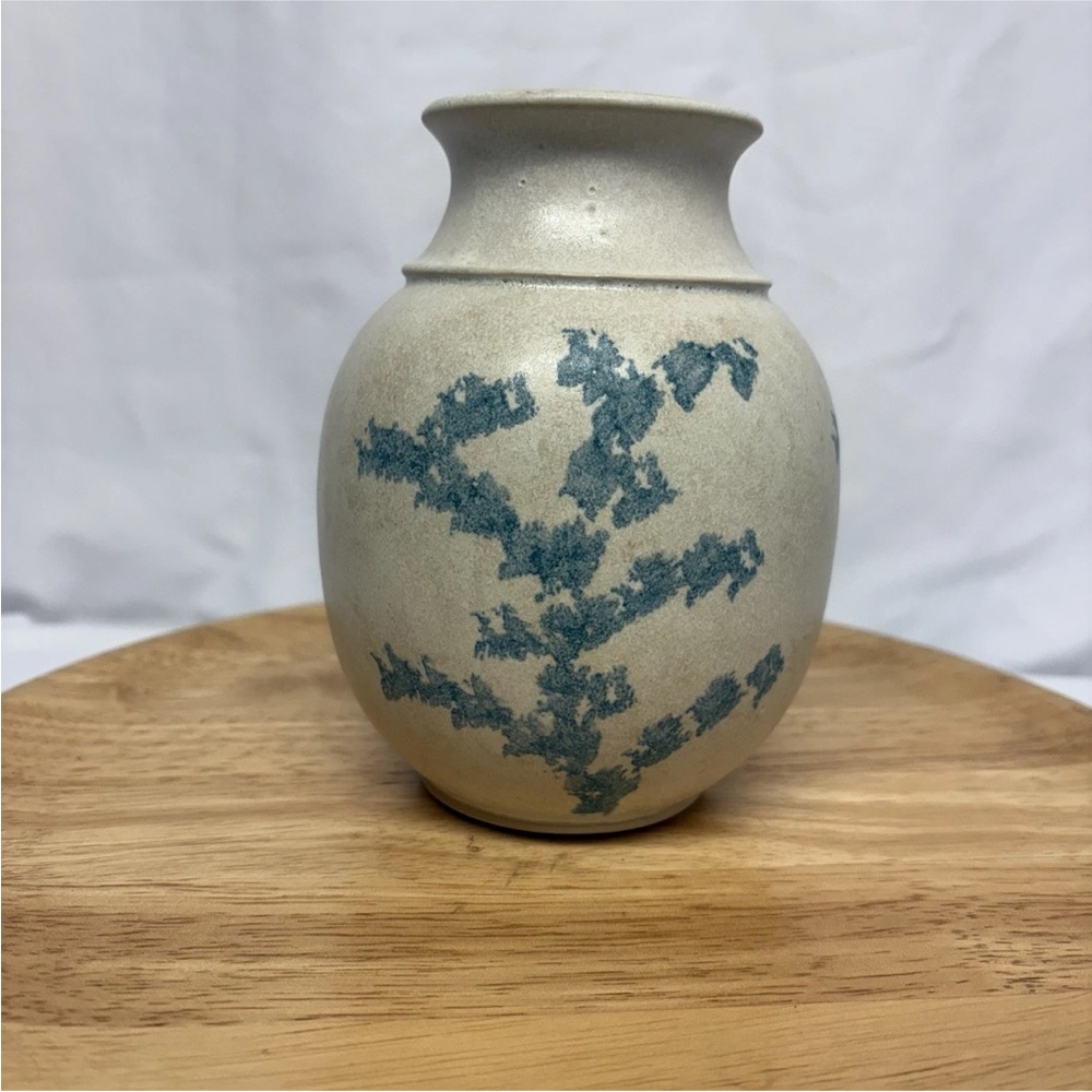 Vermont Pottery Elizabeth Roman Studio Art Sponge Ware Vase 6" Signed EUC